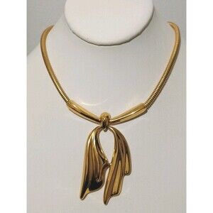 Monet Bow Pendant Signed Vintage Gold Tone Wheat Chain Necklace